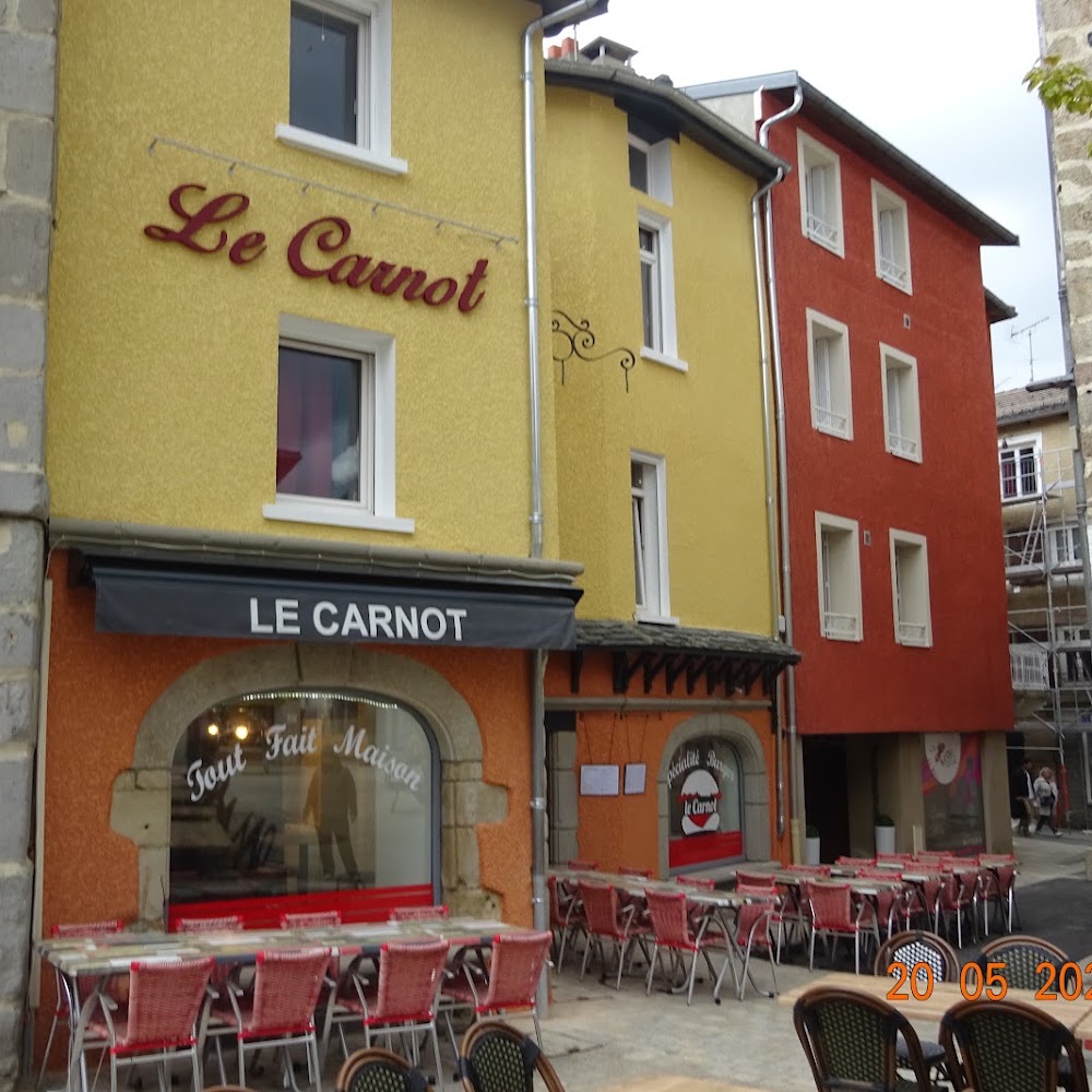 Devanture du restaurant Le Carnot à Yssingeaux